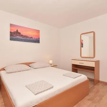 Apartment Vjeko *