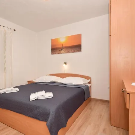 Vjeko * Μακάρσκα