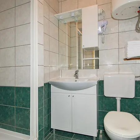 Vjeko Apartman *