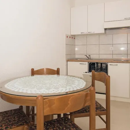 Lägenhet Vjeko Makarska